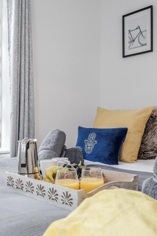 Stunning 2-Bed Apt - Free Parking - Camden - Central - Zoo - Shop - Events London Exteriör bild